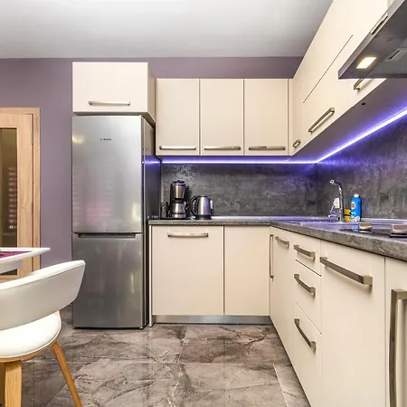 Stylish 1bd Flat With A Parking Spot By Flat Mаnager Apartment