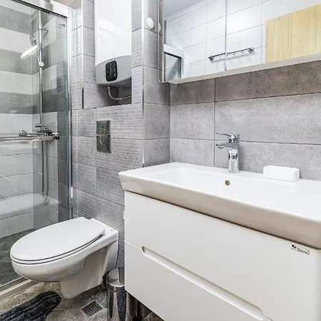 아파트 Stylish 1bd Flat With A Parking Spot By Flat Mаnager 플로브디프